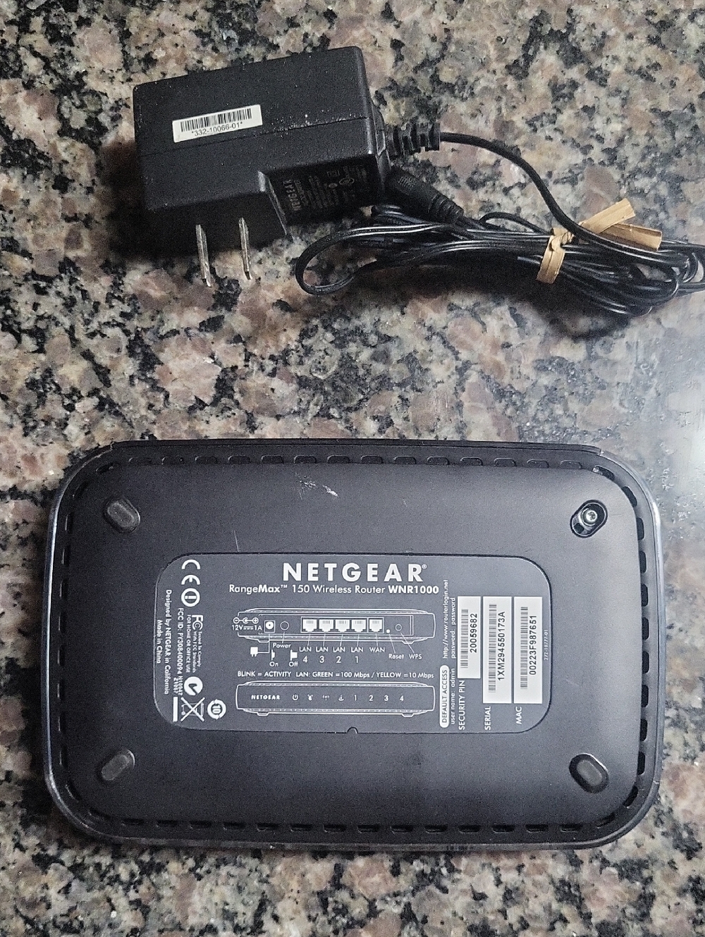NETGEAR RangeMax 150 Wireless Router WNR1000 - Black